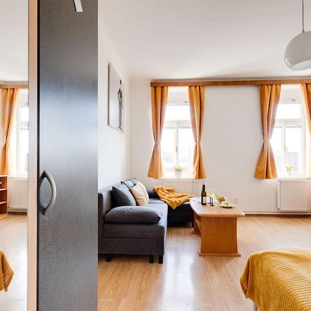 Sunshine Apartment Near The City Center Prague Exterior photo