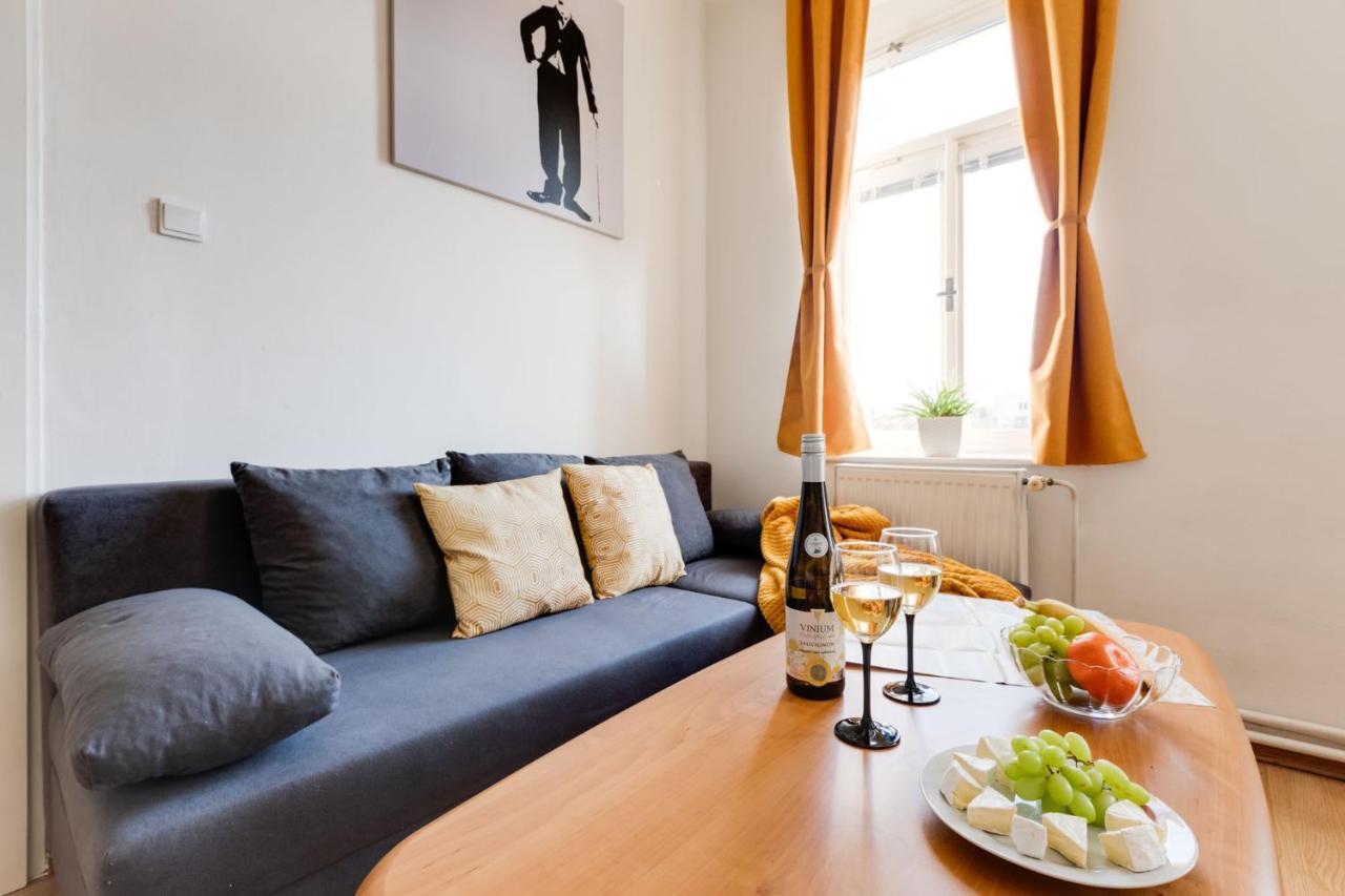 Sunshine Apartment Near The City Center Prague Exterior photo
