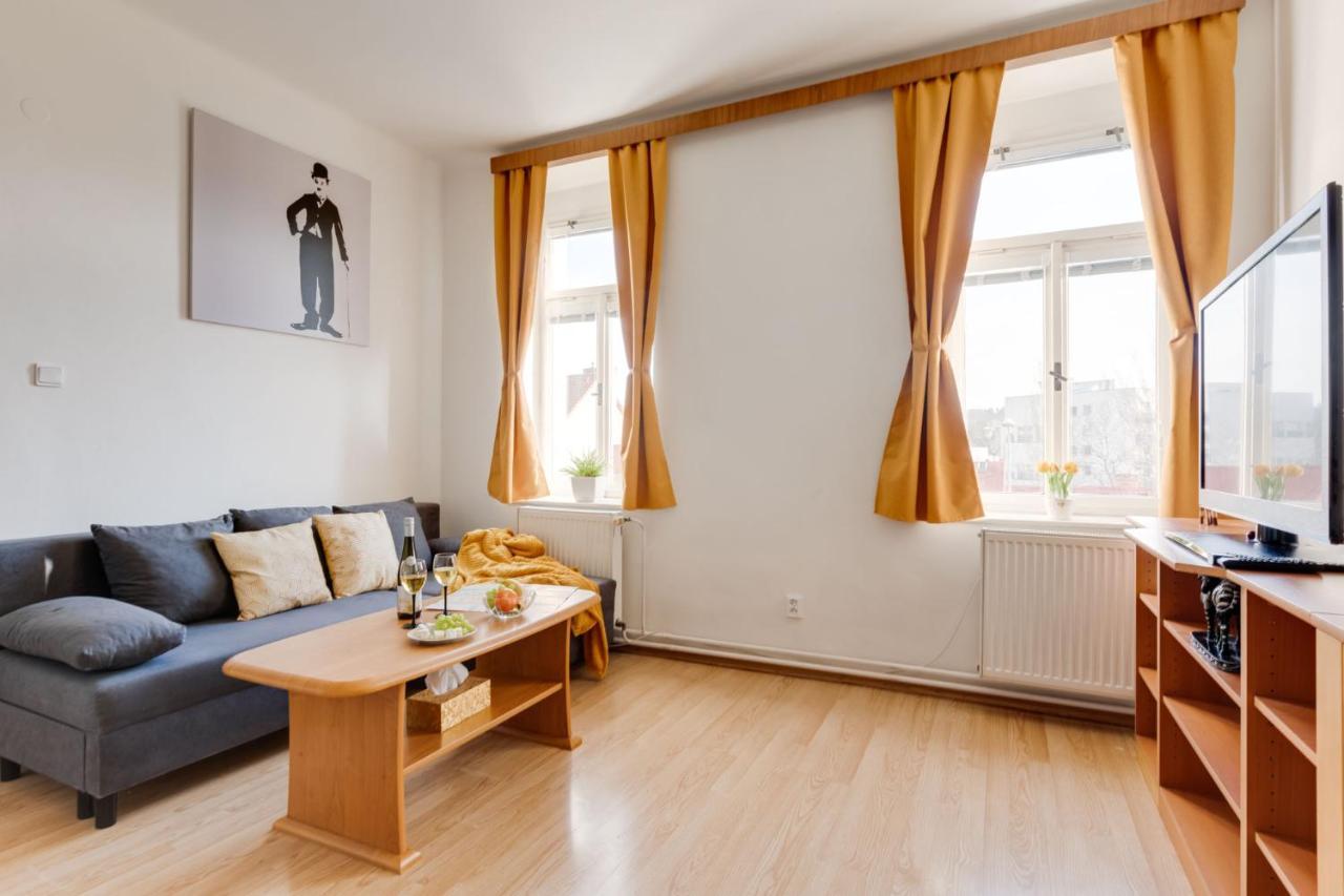 Sunshine Apartment Near The City Center Prague Exterior photo