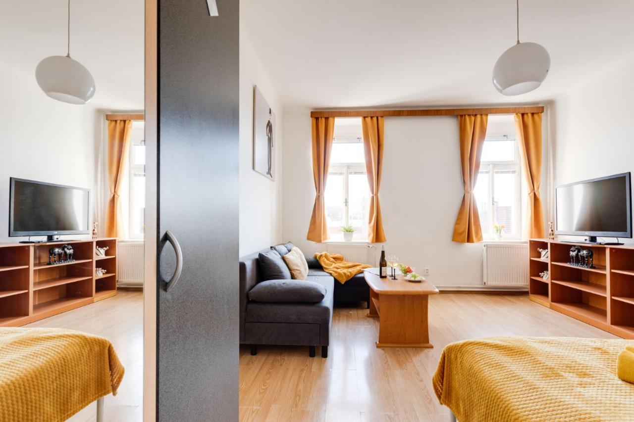 Sunshine Apartment Near The City Center Prague Exterior photo