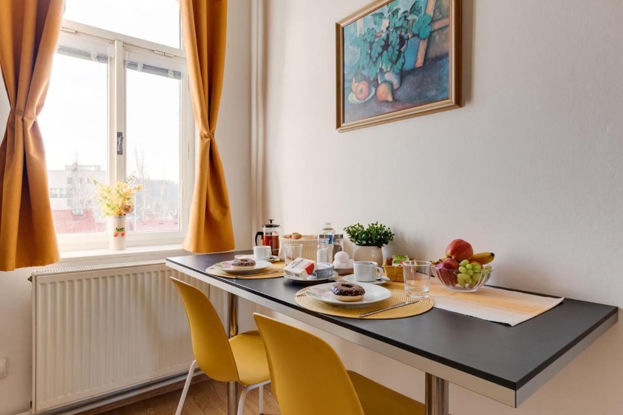 Sunshine Apartment Near The City Center Prague Exterior photo
