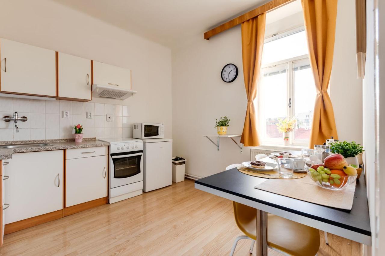 Sunshine Apartment Near The City Center Prague Exterior photo