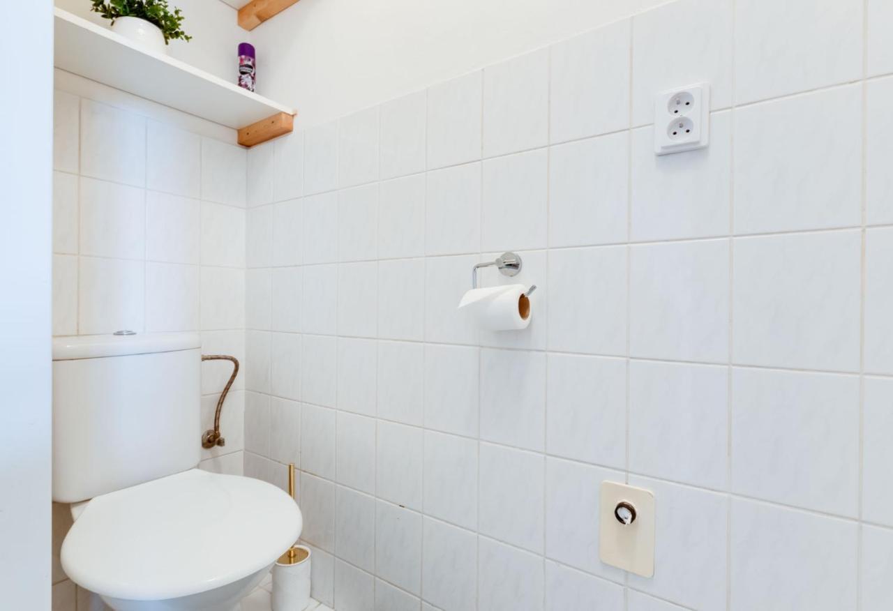 Sunshine Apartment Near The City Center Prague Exterior photo